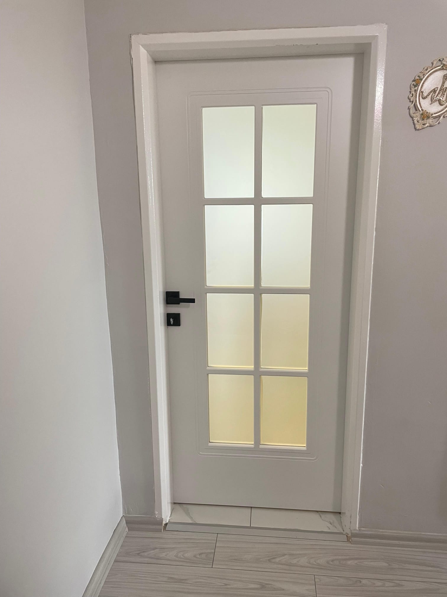 Dekoratif Oval Camlı Amerikan Panel İç Oda Kapısı – Beyaz