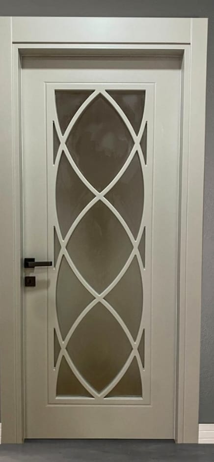 Geometrik Desenli Camlı İç Kapı
